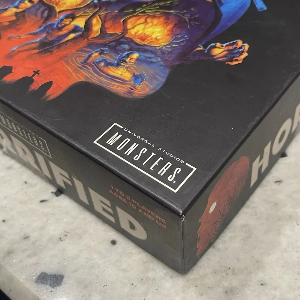 Ravensburger 60001836 Horrified Universal Monsters Board Game - Complete